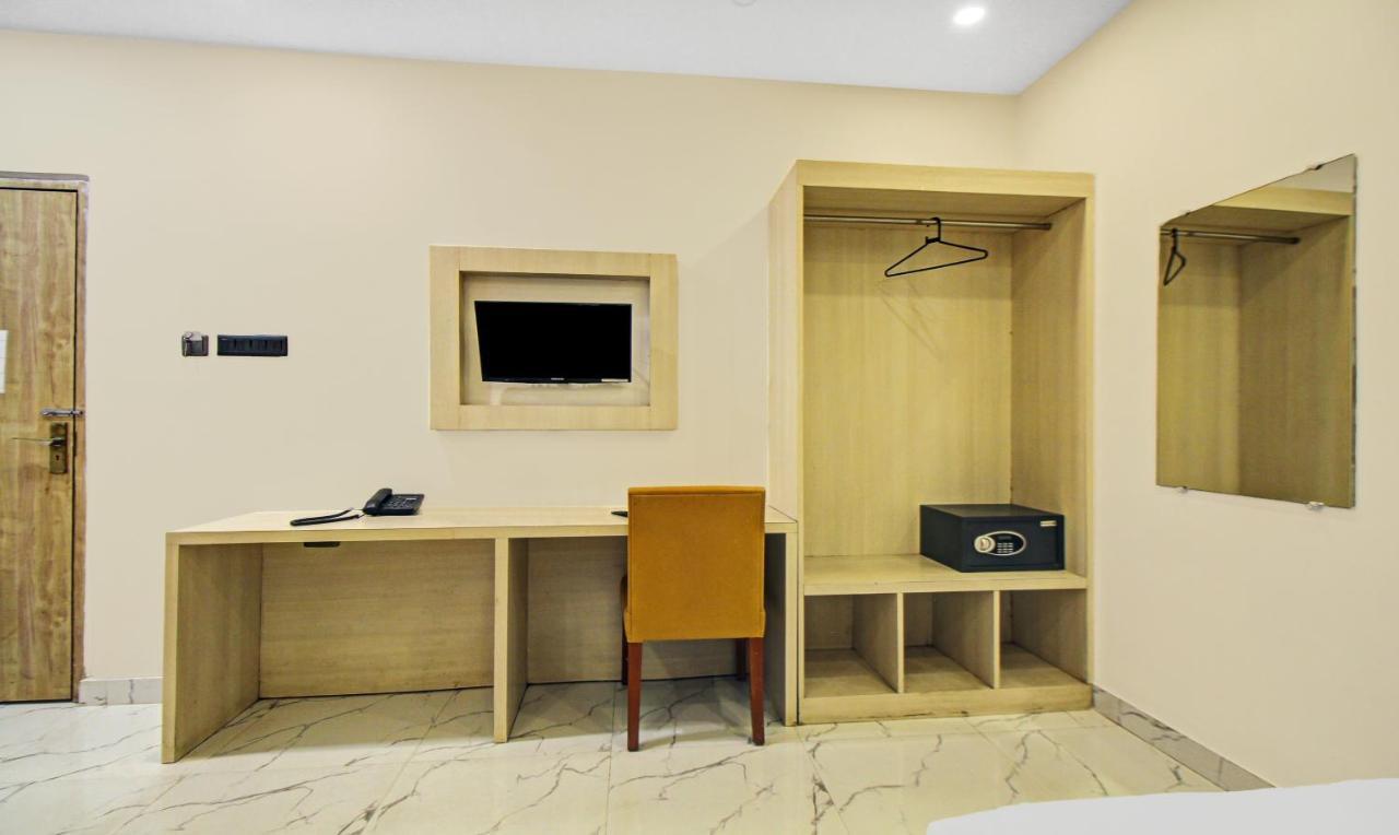 Itsy Hotels Transit Express Колката Екстер'єр фото